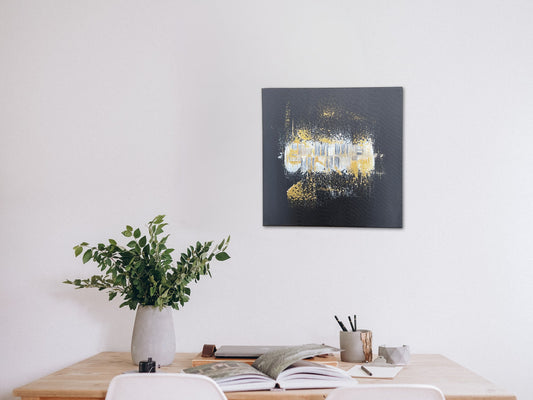 Abstraktes quadratisches Acrylbild mit goldenen Highlights auf schwarzem Grund
