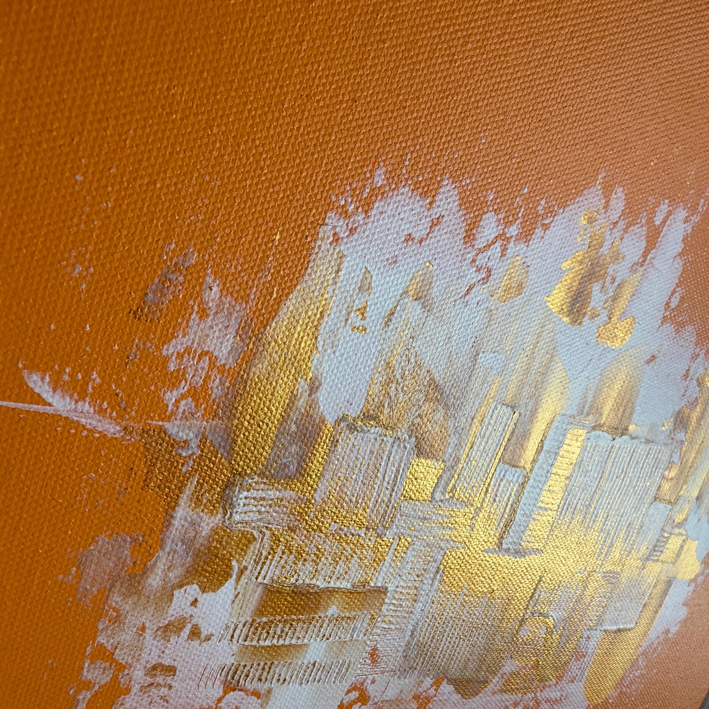 kunst bilder kaufen günstig: Abstraktes Acrylgemälde in Terracotta und Gold zur Wandgestaltung im Schlafzimmer.